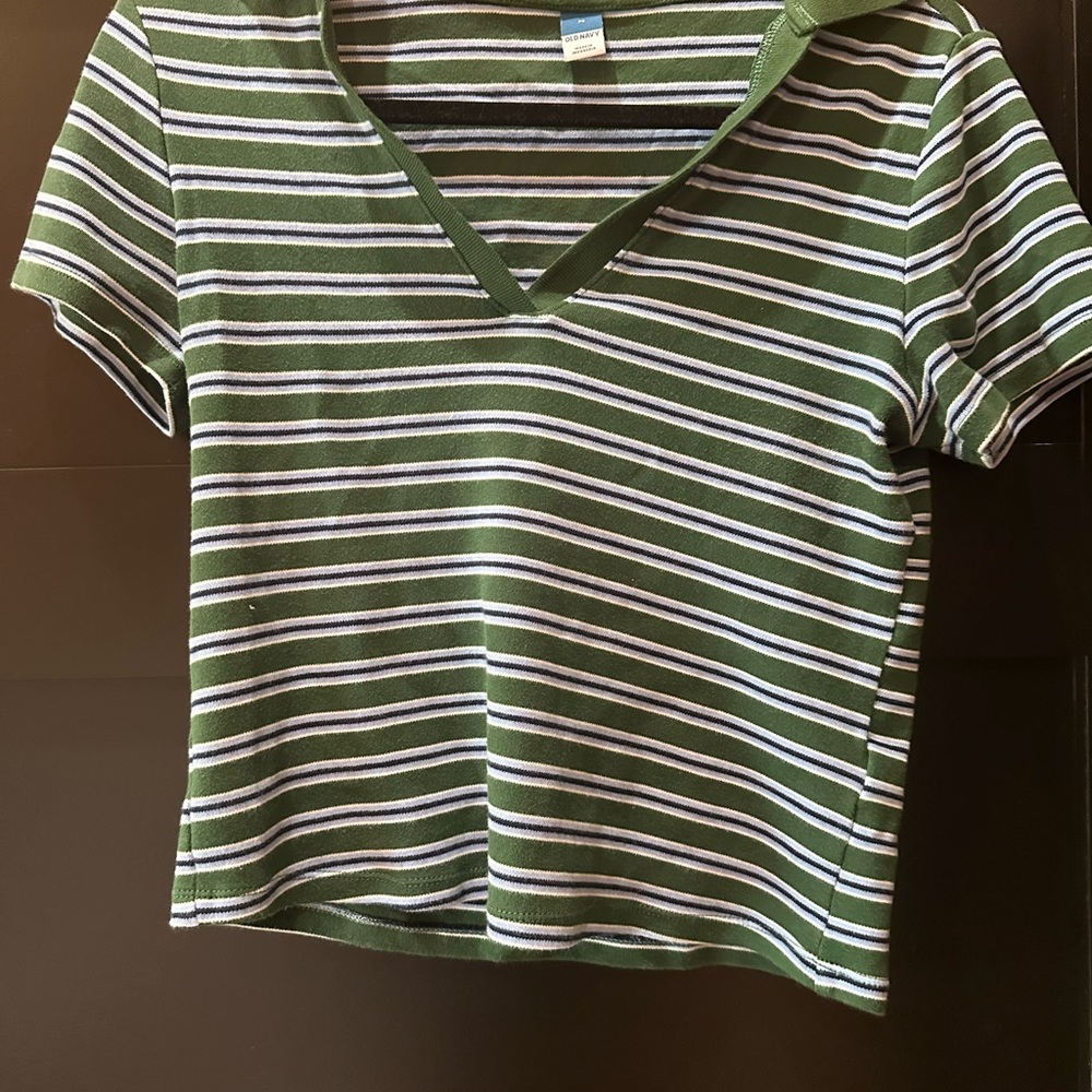 Old Navy Green White Navy Striped V-Neck Short Sleeve Top (Casual Spring Look)